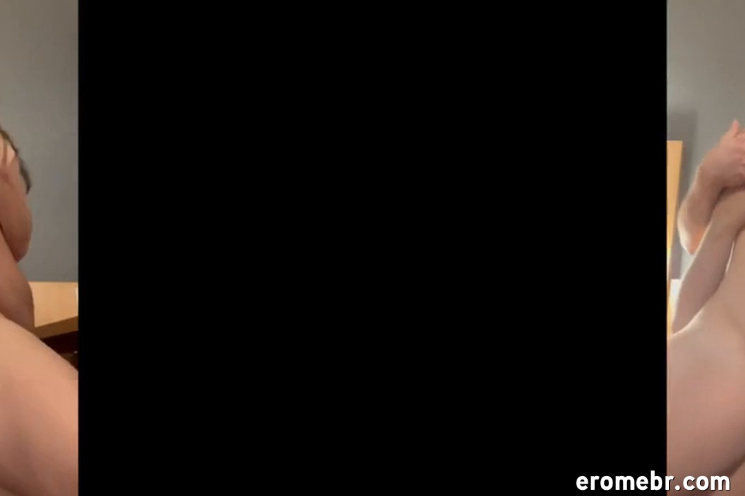 Adria Marcela nua fodendo e sentando gostoso na rola grandona