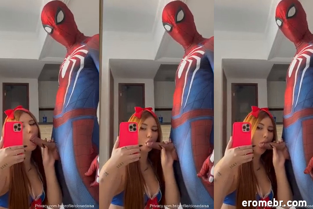 Isadora Albuquerque transando fantasiada com namorado