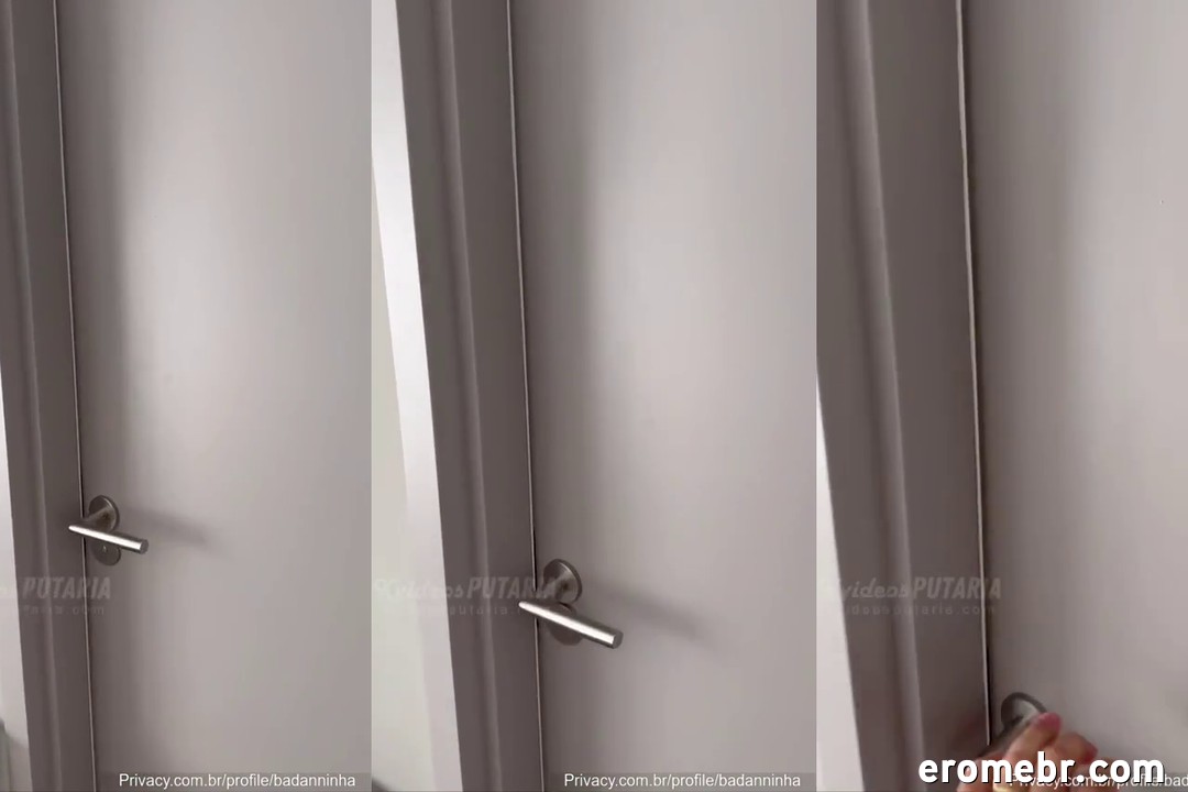 Morena Bad Anninha fudendo no banheiro com safado