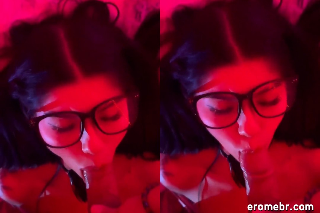 Thaissa Fit fudendo e dando a buceta de quatro em sexo intenso